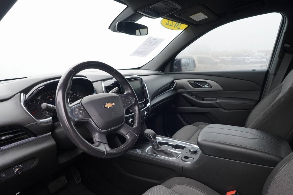 2022 Chevrolet Traverse LT Cloth