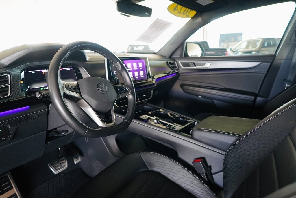 2024 Volkswagen Atlas Cross Sport 2.0T SEL R-Line