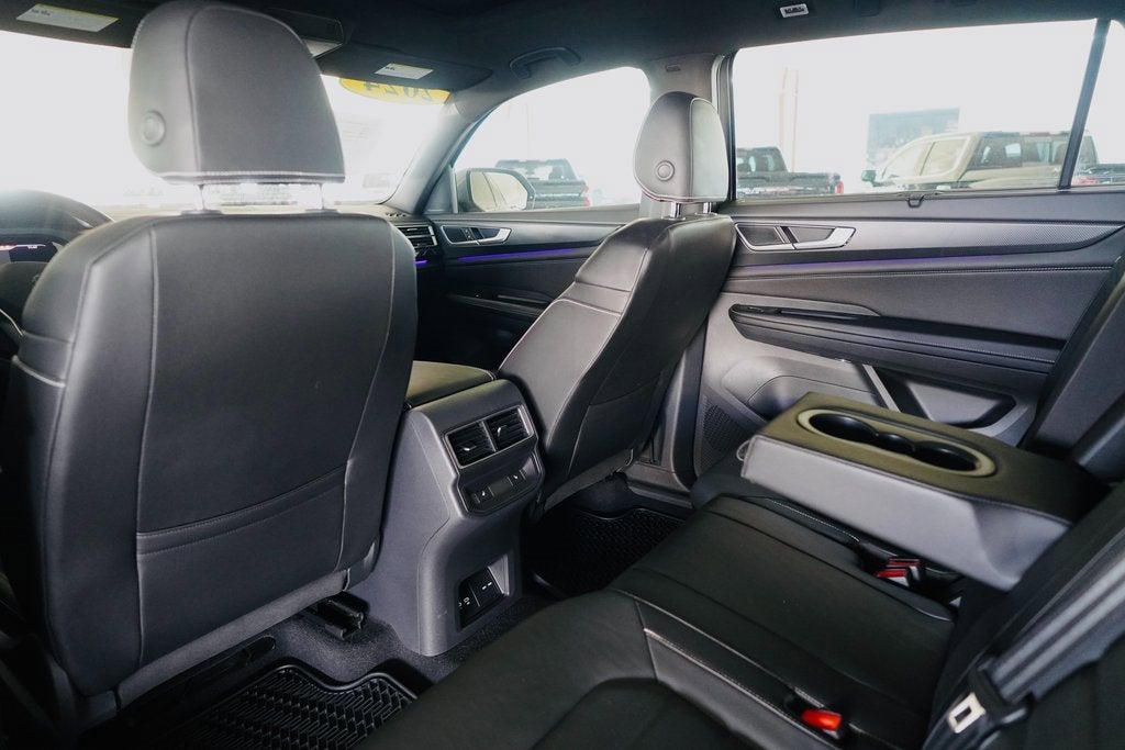 2024 Volkswagen Atlas Cross Sport 2.0T SEL R-Line