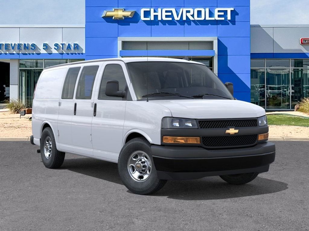 2025 Chevrolet Express Cargo WT