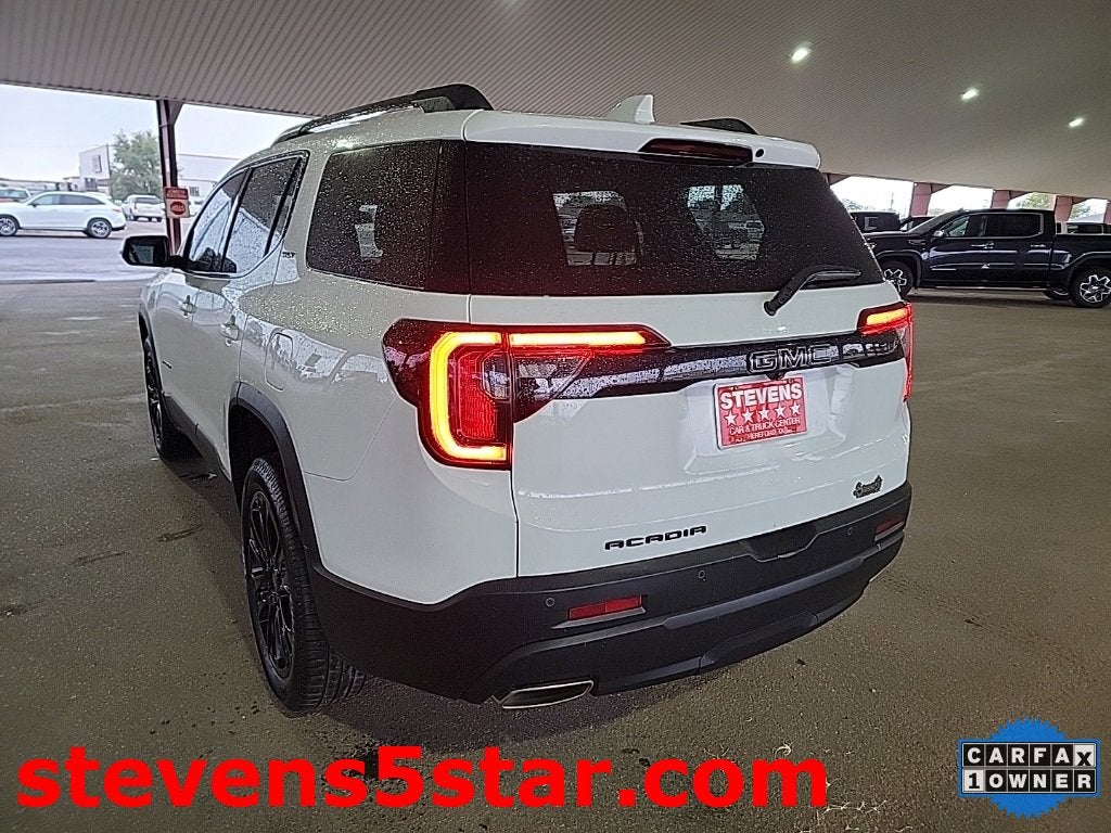 2022 GMC Acadia SLT