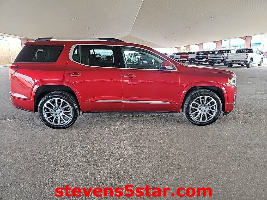 2023 GMC Acadia Denali