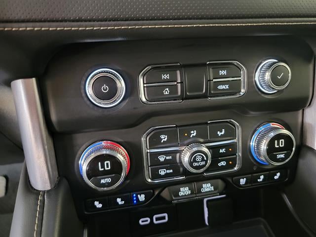 2024 GMC Yukon XL SLT
