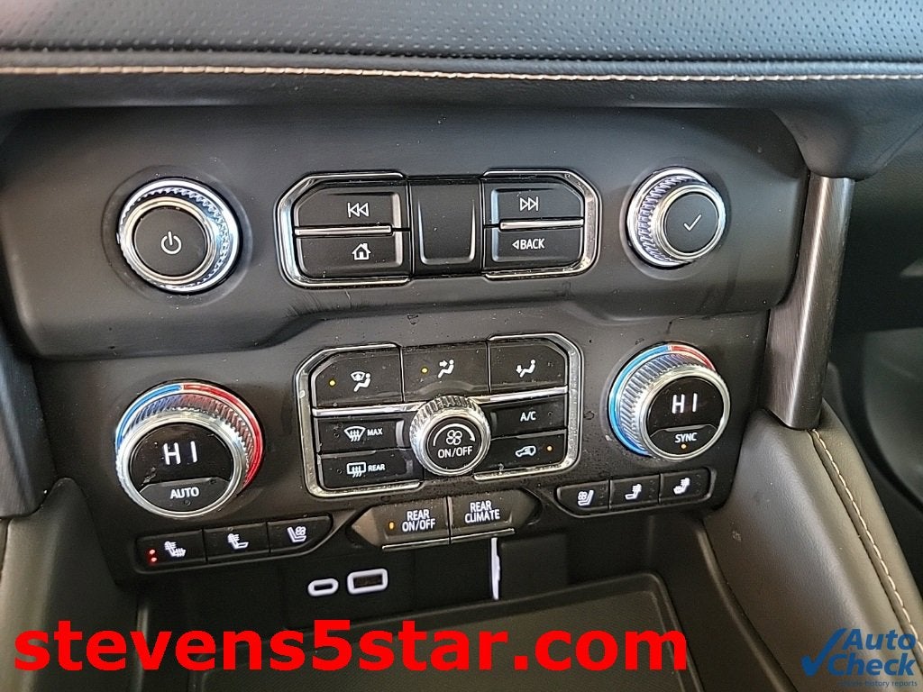 2023 GMC Yukon XL AT4