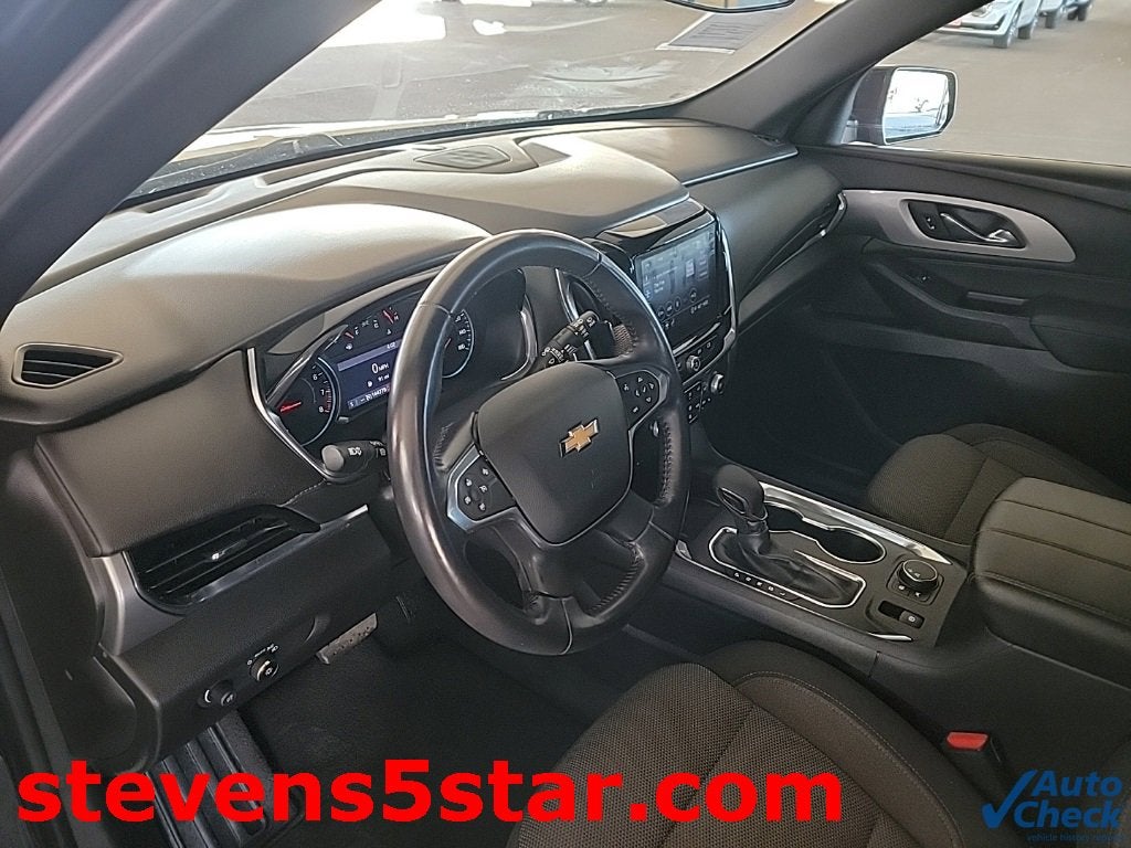 2022 Chevrolet Traverse LT Cloth