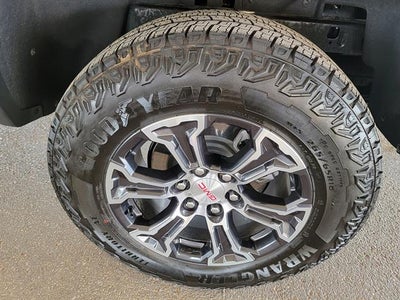 2025 GMC Canyon AT4