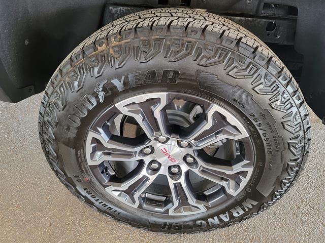 2025 GMC Canyon AT4