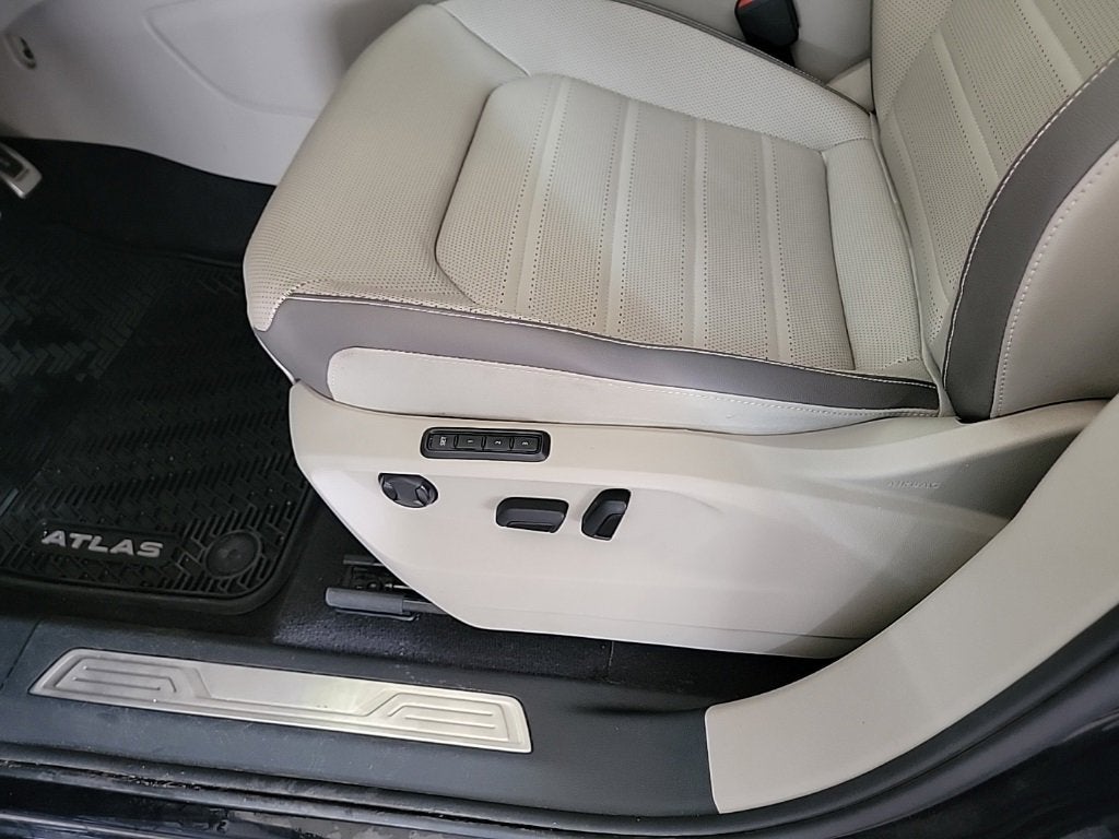 2022 Volkswagen Atlas 3.6L V6 SEL Premium R-Line