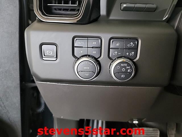 2025 GMC Sierra 1500 AT4
