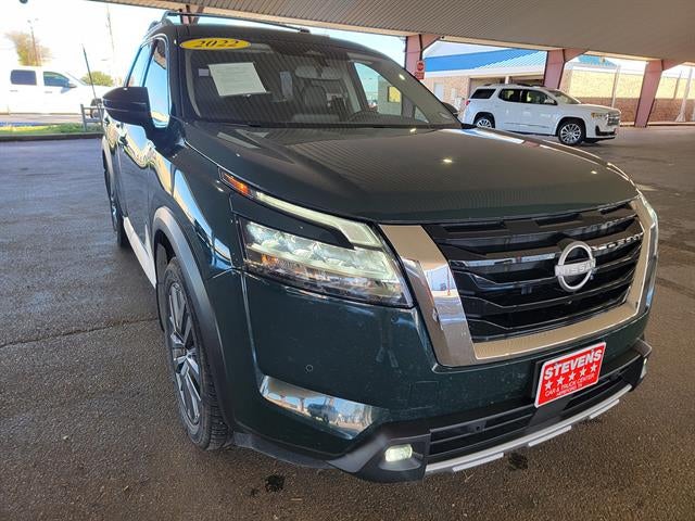 2022 Nissan Pathfinder SL