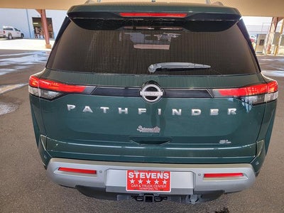 2022 Nissan Pathfinder SL