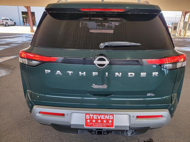 2022 Nissan Pathfinder SL